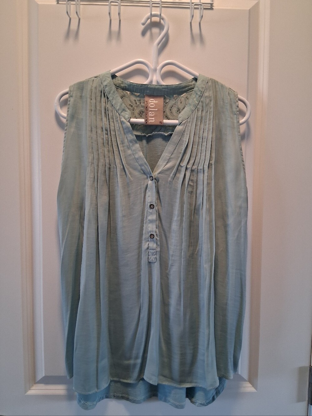 Dolan Pleated V-Neck Sleeveless Top in Mint XL